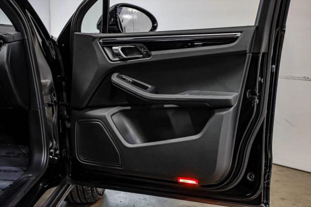 2021 Porsche Macan Base