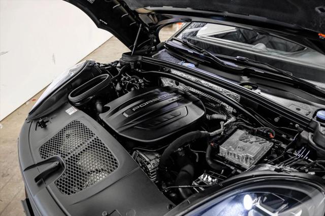 2021 Porsche Macan Base