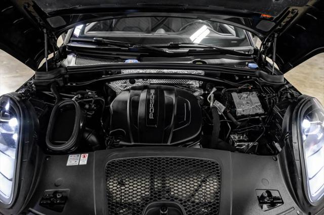 2021 Porsche Macan Base