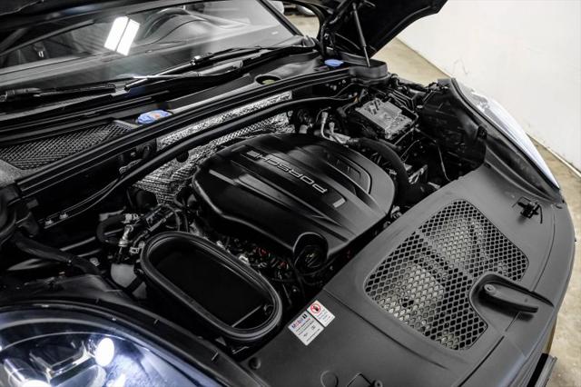 2021 Porsche Macan Base