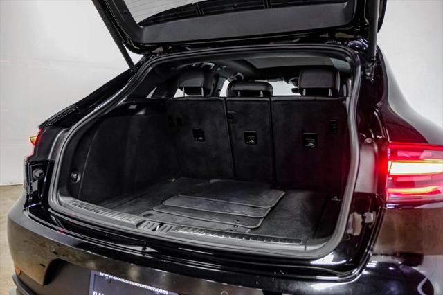 2021 Porsche Macan Base