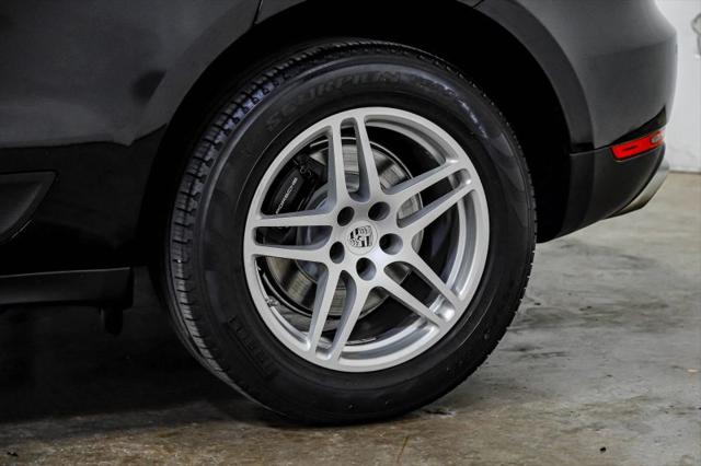2021 Porsche Macan Base