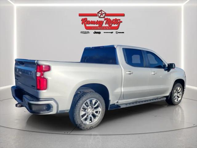 2022 Chevrolet Silverado 1500 4WD Crew Cab Short Bed RST