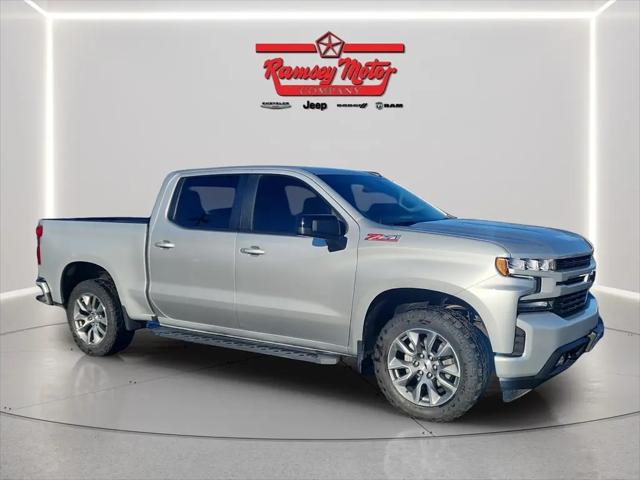 2022 Chevrolet Silverado 1500 4WD Crew Cab Short Bed RST