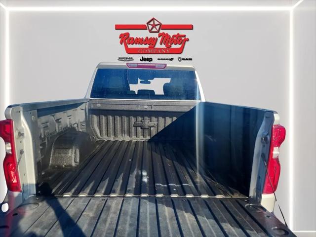 2022 Chevrolet Silverado 1500 4WD Crew Cab Short Bed RST