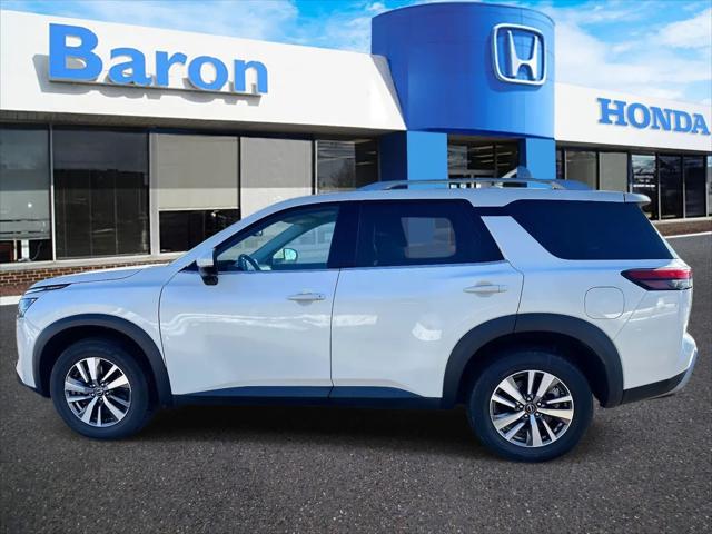 2023 Nissan Pathfinder SL 4WD