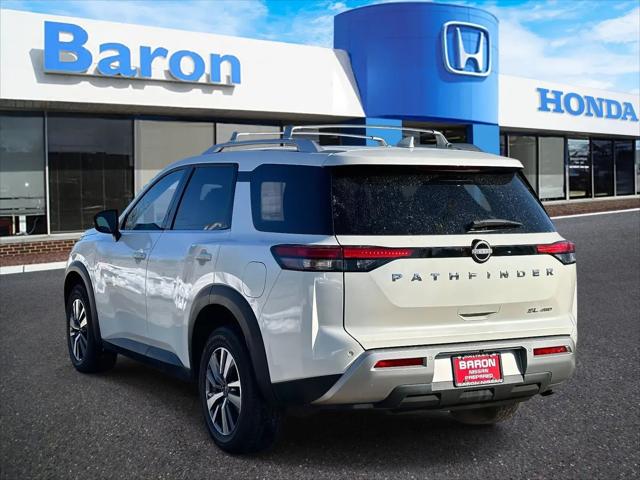 2023 Nissan Pathfinder SL 4WD