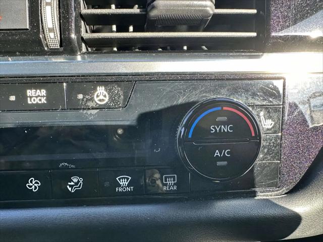 2023 Nissan Pathfinder SL 4WD