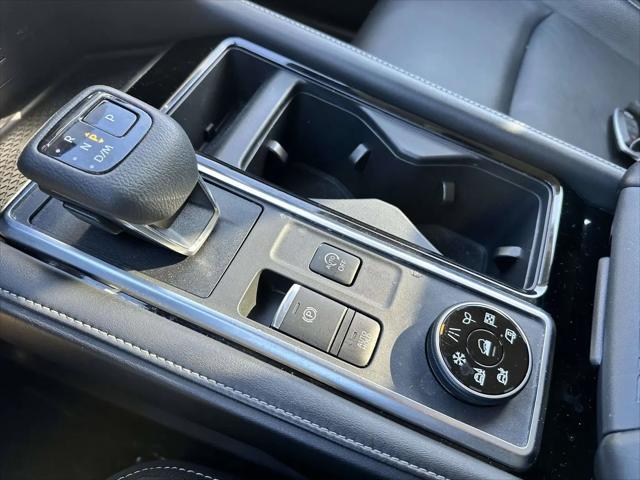 2023 Nissan Pathfinder SL 4WD