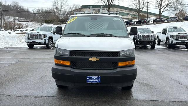 2025 Chevrolet Express Cargo Van RWD 2500 Extended Wheelbase WT