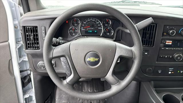 2025 Chevrolet Express Cargo Van RWD 2500 Extended Wheelbase WT