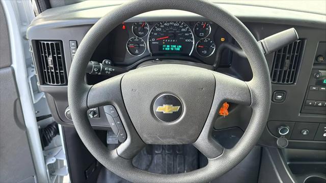 2025 Chevrolet Express Cargo Van RWD 2500 Extended Wheelbase WT