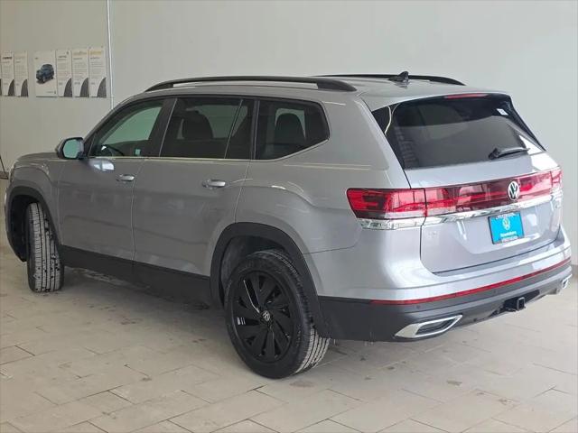 2026 Volkswagen Atlas SE with Technology