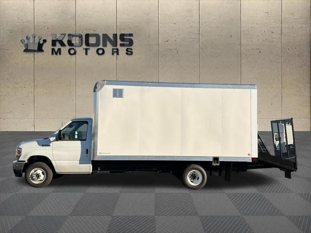 2026 Ford E-450 Cutaway Base