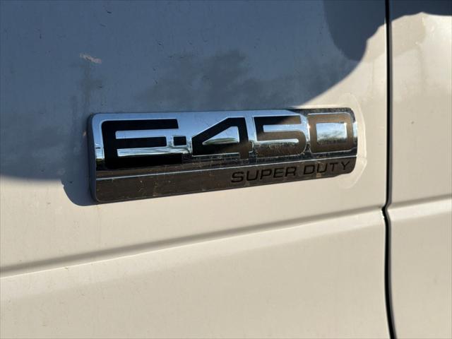 2026 Ford E-450 Cutaway Base