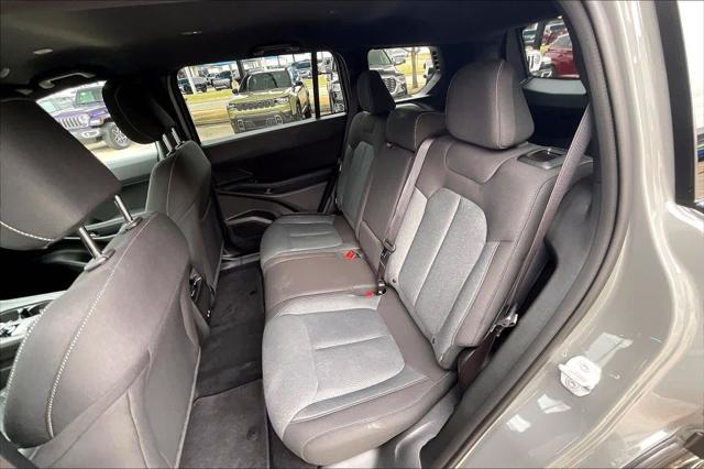 2026 Jeep Cherokee Laredo 4x4