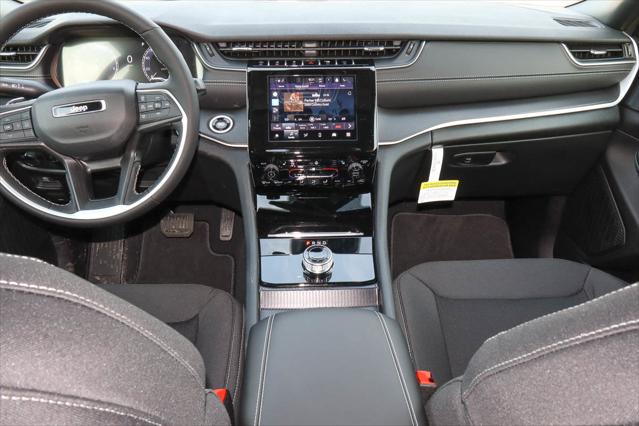 2026 Jeep Grand Cherokee Altitude 4x4