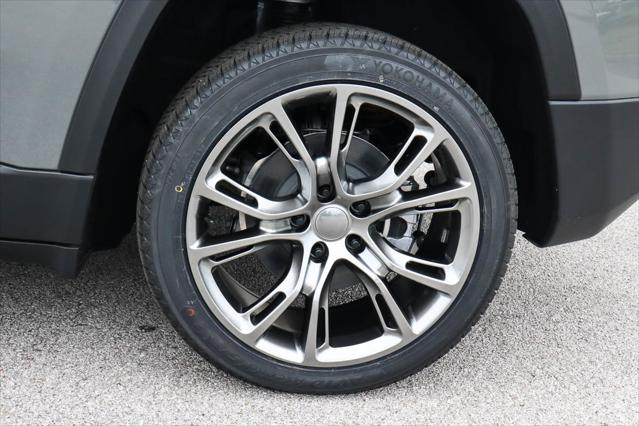 2026 Jeep Cherokee Laredo 4x4