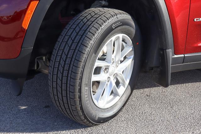 2026 Jeep Grand Cherokee Altitude 4x4