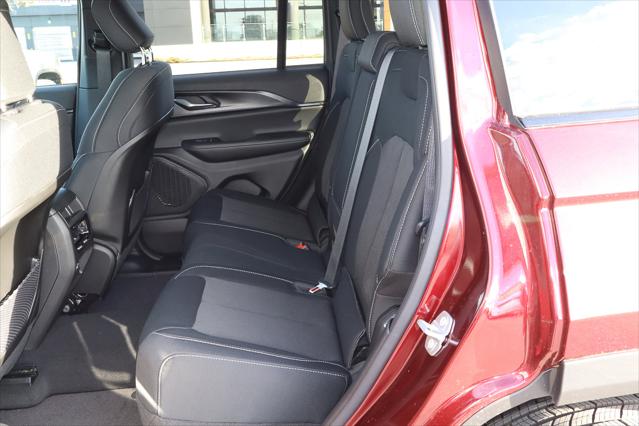 2026 Jeep Grand Cherokee Altitude 4x4
