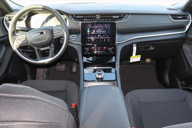 2026 Jeep Grand Cherokee Altitude 4x4