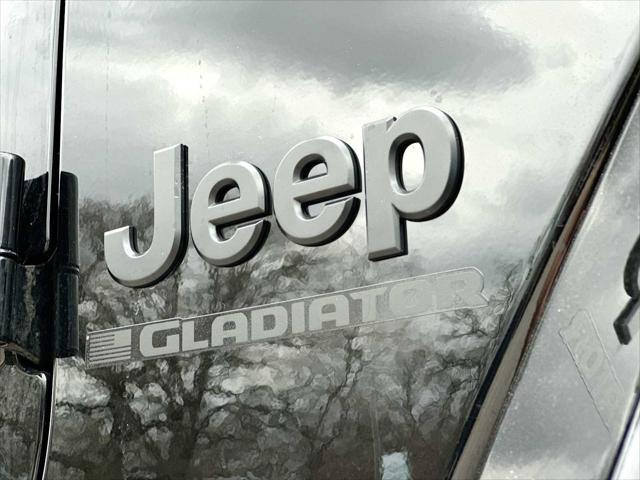 2026 Jeep Gladiator Sport