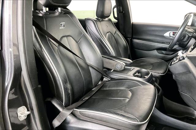 Used 2020 Chrysler Pacifica Limited For Sale in Millington, TN