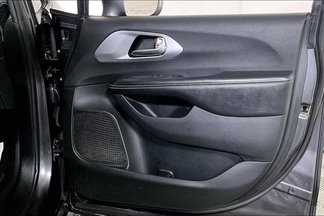 Used 2020 Chrysler Pacifica Limited For Sale in Millington, TN