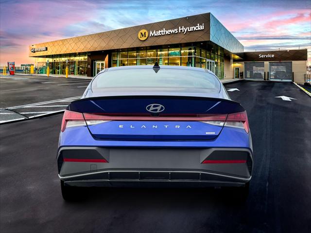 2025 Hyundai Elantra Hybrid SEL Sport