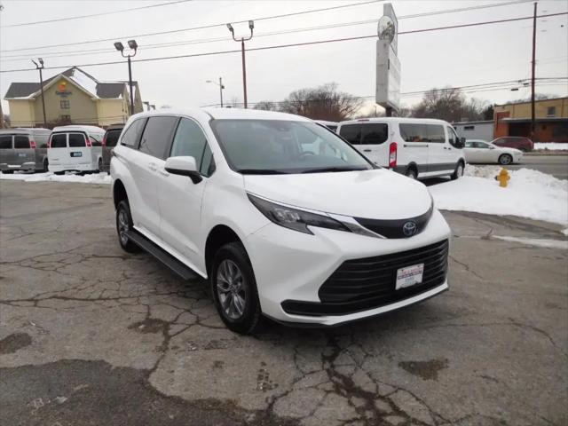 2024 Toyota Sienna LE for sale in Louisville, KY
