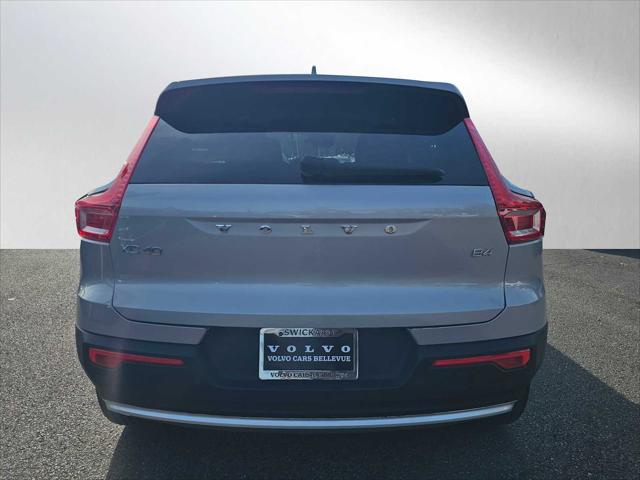 2023 Volvo XC40 B4 Plus Bright Theme
