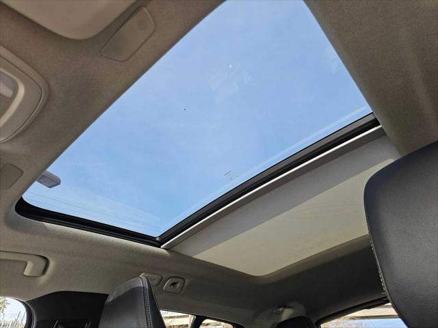 2023 Volvo XC40 B4 Plus Bright Theme