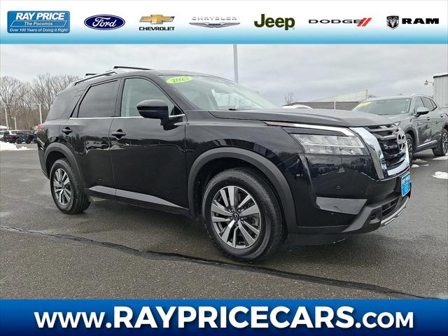 2023 Nissan Pathfinder SL 4WD
