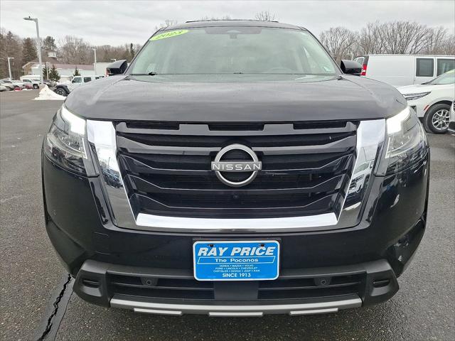 2023 Nissan Pathfinder SL 4WD