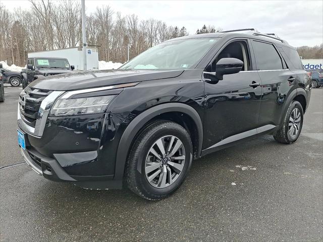 2023 Nissan Pathfinder SL 4WD