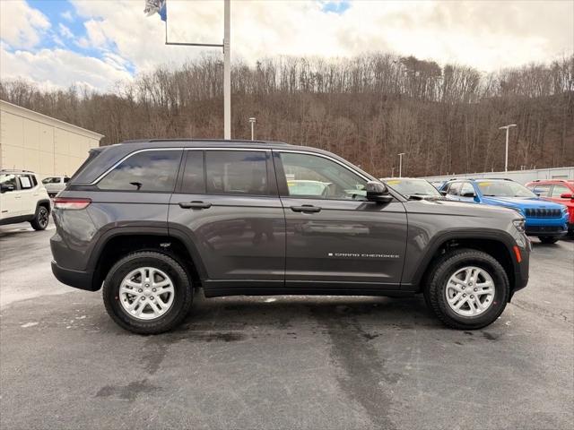 2025 Jeep Grand Cherokee Laredo 4x4