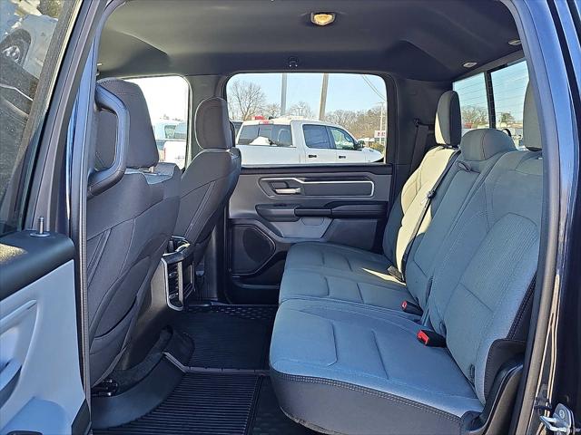 2022 Ram 1500 Big Horn Crew Cab 4x4 5'7" Box