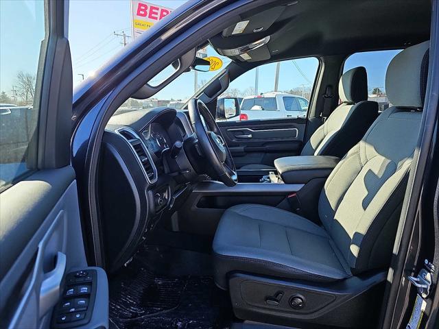 2022 Ram 1500 Big Horn Crew Cab 4x4 5'7" Box
