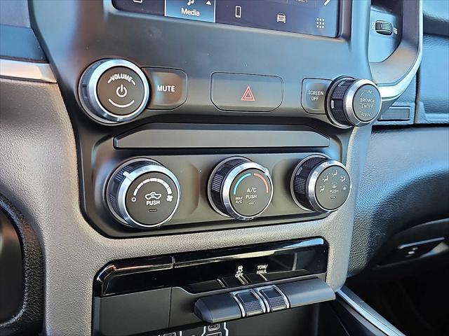 2022 Ram 1500 Big Horn Crew Cab 4x4 5'7" Box