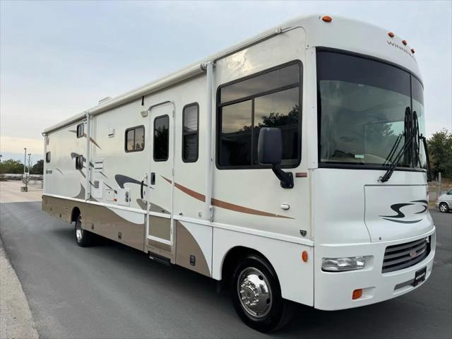 2007 Ford F-53 Base