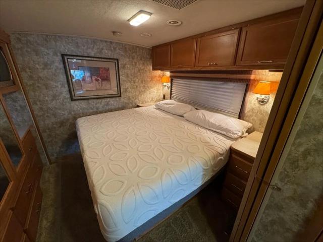 2007 Ford F-53 Base