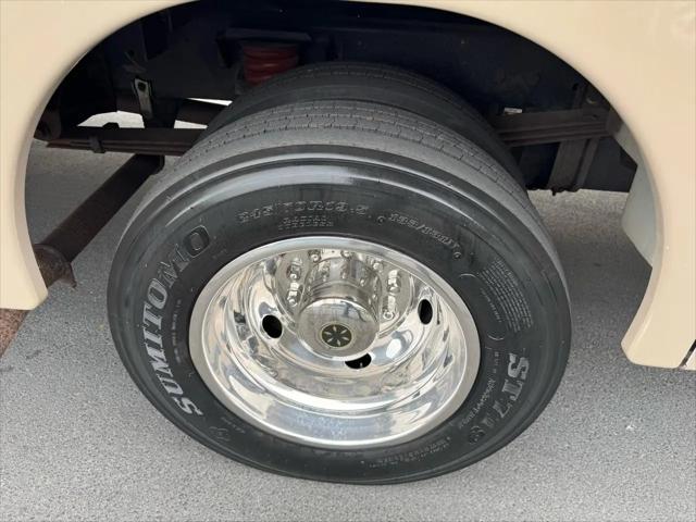2007 Ford F-53 Base