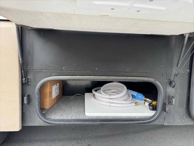 2007 Ford F-53 Base