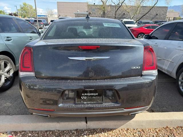 2018 Chrysler 300 Touring