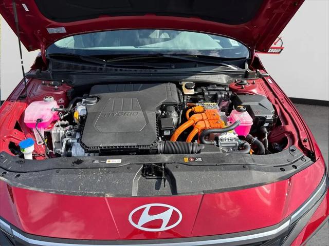 2025 Hyundai Elantra Hybrid SEL Sport