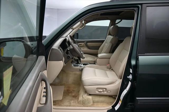 2004 Toyota Land Cruiser Base