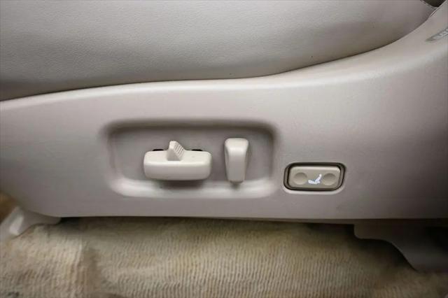 2004 Toyota Land Cruiser Base