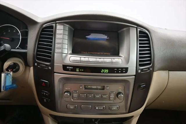 2004 Toyota Land Cruiser Base