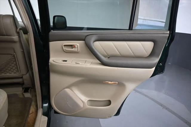 2004 Toyota Land Cruiser Base