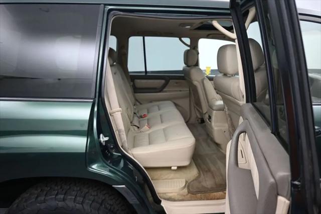 2004 Toyota Land Cruiser Base